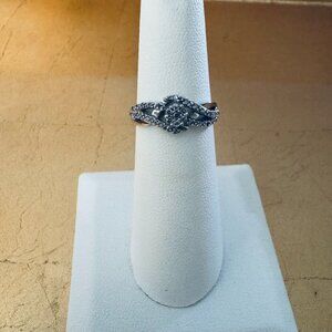 10K White Gold Cluster Diamond Ring womens size 5.25